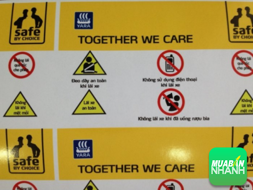 Sticker biển báo giao thông in trên giấy decal